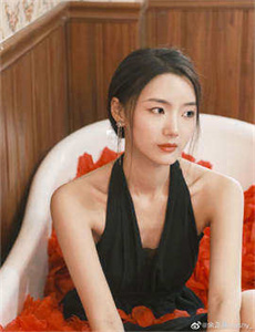 玩弄官场人妻少妇