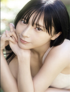 《复仇者联盟4百度百科-窃窃私语的女人》