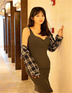 《一代名妓苏小小-美丽的小蜜蜂3娃娃脸》